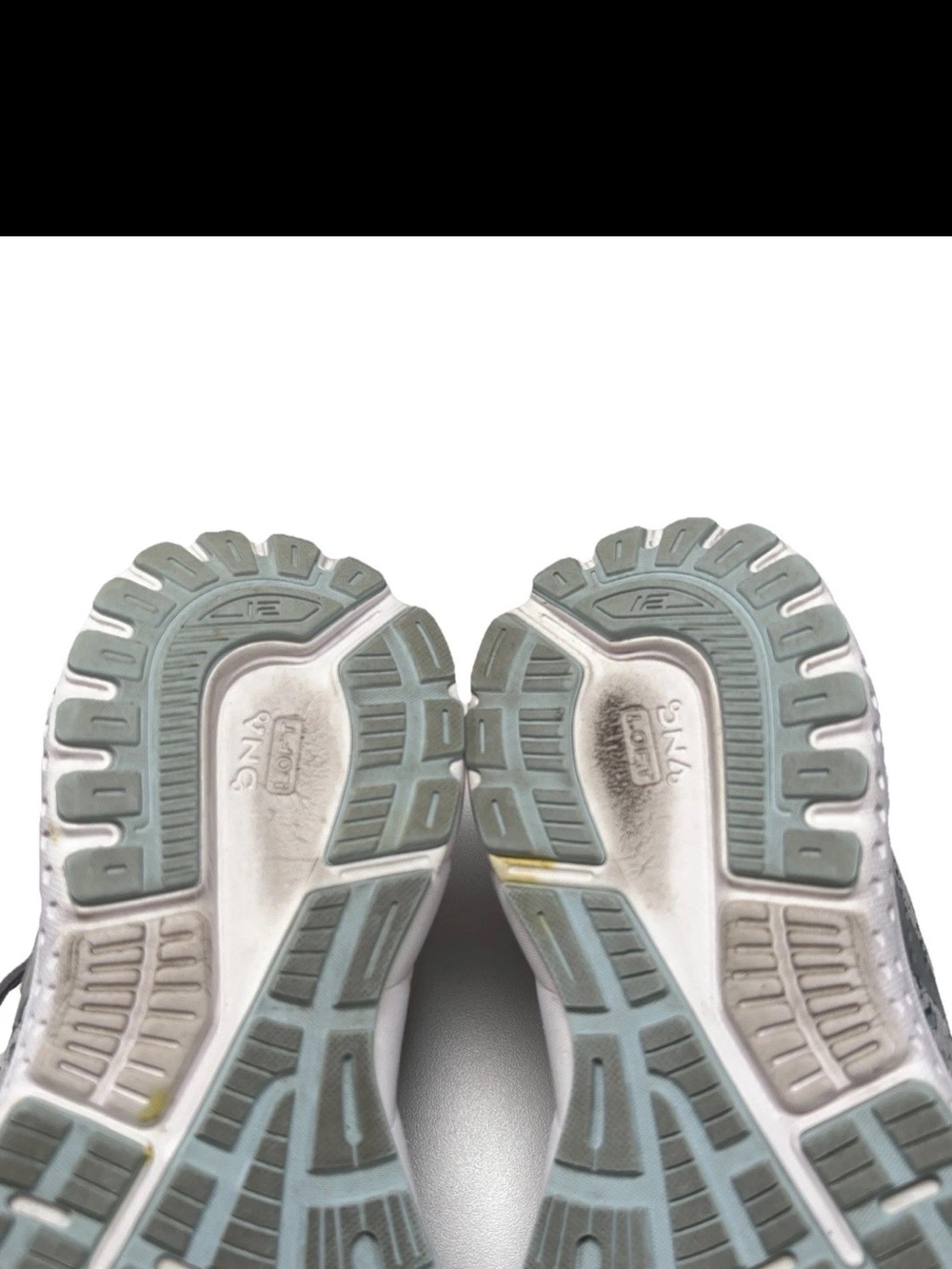 Brooks Adrenaline GTS 21 Women Size 11 Medium Running Shoes White 1203291B153 - Picture 9 of 10